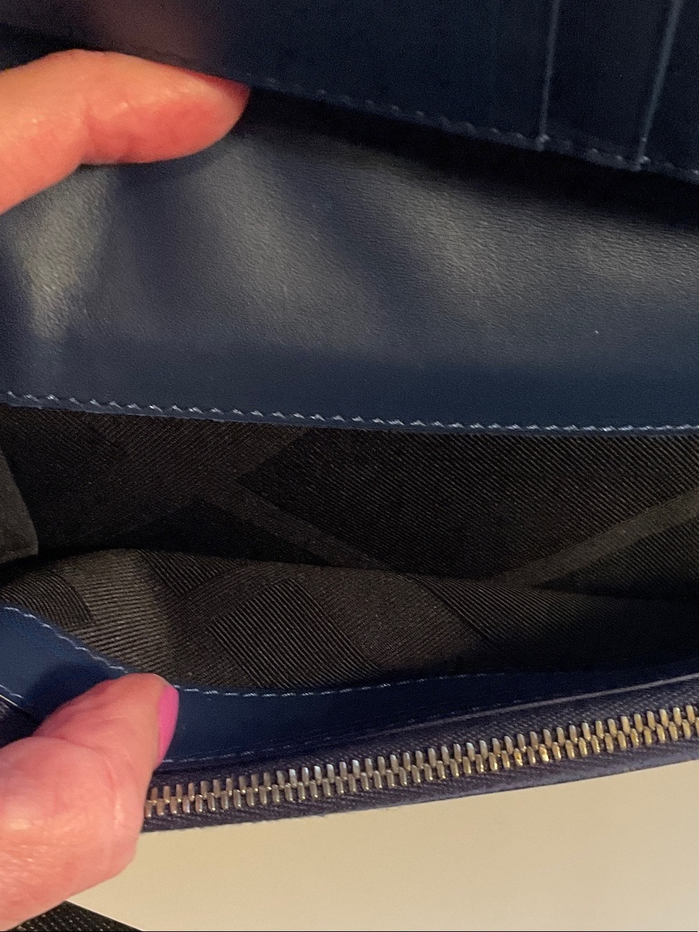Burberry Navy Blue Leather wallet NWOTS - Picture 11 of 13
